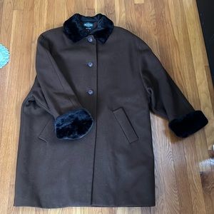 Brayan women's coat with faux fur trim